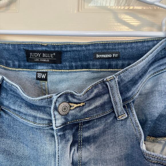 Judy Blue I’ll Be There For You Boyfriend Jeans Size 18W Cuffed Light Wash - Picture 5 of 8